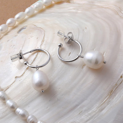 Nicole Fendel - Uma Huggie Earrings in Silver & Freshwater Pearl